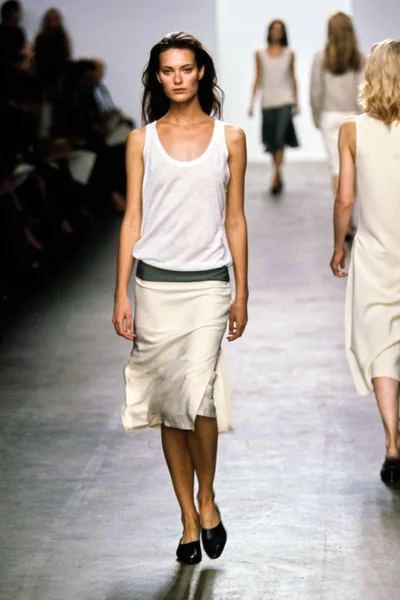 Look 11